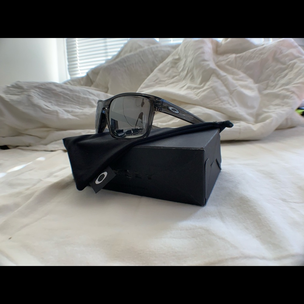 Oakley Silver Men’s Polarized